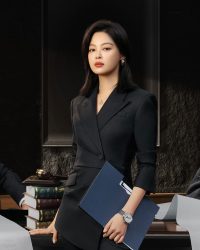 Nữ Thần Bàng Thượng Nhãn (Nữ Thần Che Mắt)