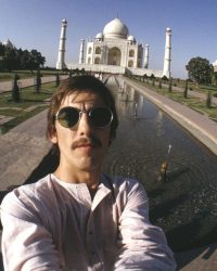 Thế Giới Vật Chất Của George Harrison